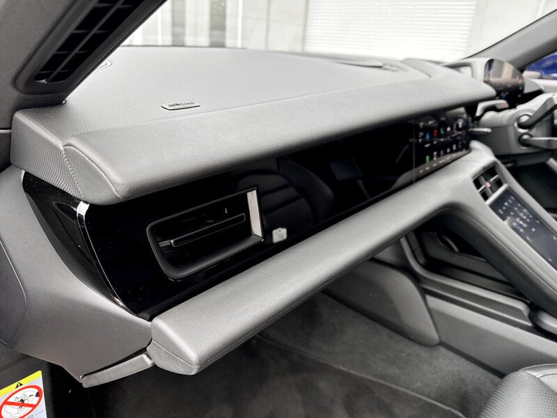 Used Porsche Taycan 2023 for sale - 77621972: Photo 13