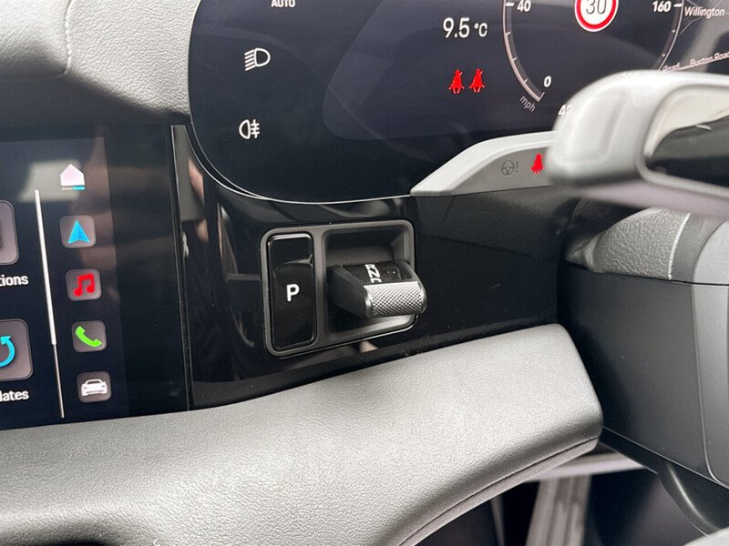 Used Porsche Taycan 2023 for sale - 77621972: Photo 15