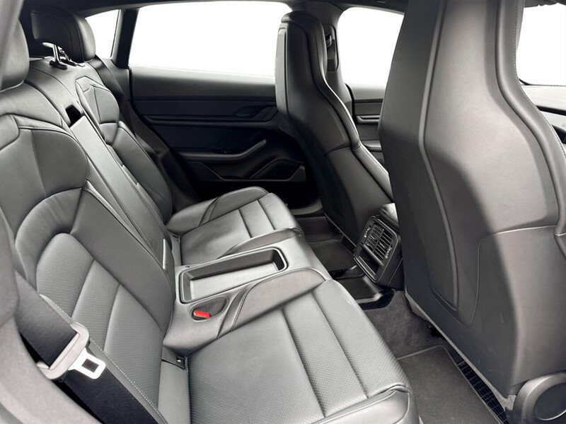Used Porsche Taycan 2023 for sale - 77621972: Photo 32