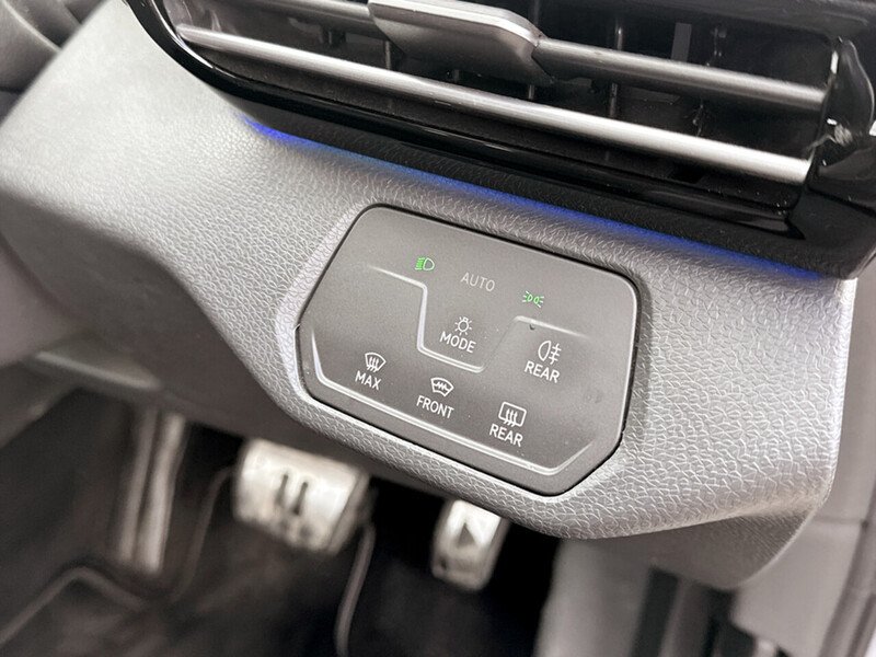 Used Volkswagen ID.4 2023 for sale - 77836583: Photo 38