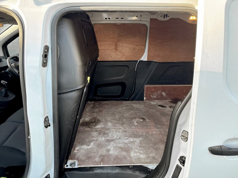 Used Peugeot Partner 2021 for sale - 76848500: Photo 24