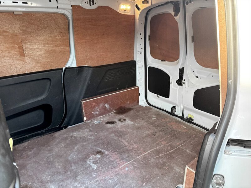 Used Peugeot Partner 2021 for sale - 76848500: Photo 30