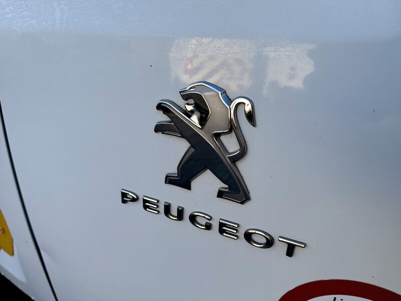Used Peugeot Partner 2021 for sale - 76848500: Photo 31