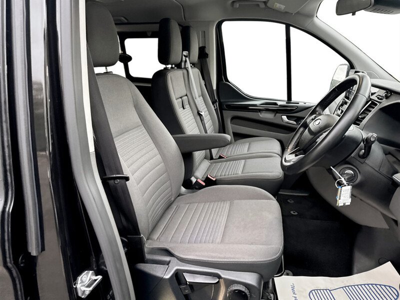Used Ford Tourneo Custom 2020 for sale - 76526065: Photo 32