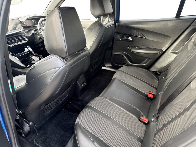 Used Peugeot E-2008 2021 for sale - 76218484: Photo 13