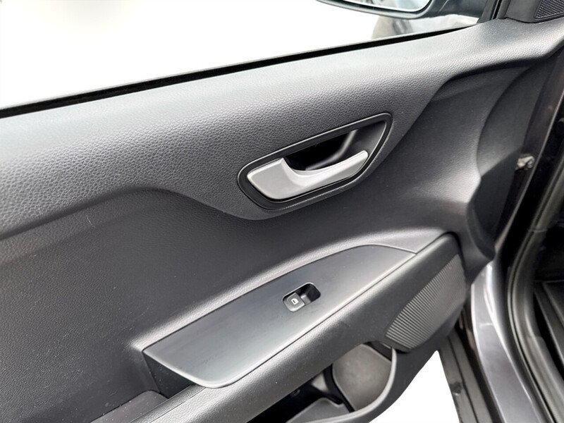 Used Kia Stonic 2020 for sale - 76694330: Photo 26