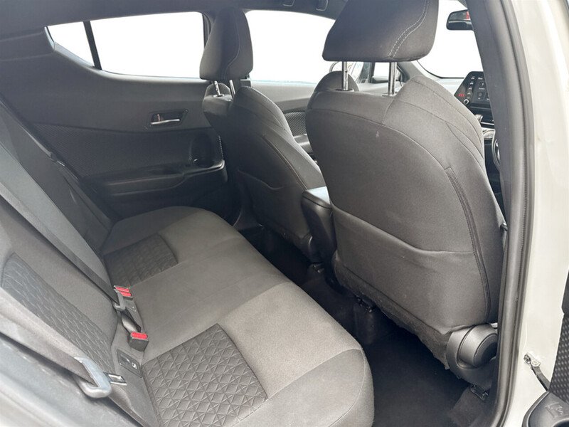 Used Toyota C-HR 2022 for sale - 76016052: Photo 12