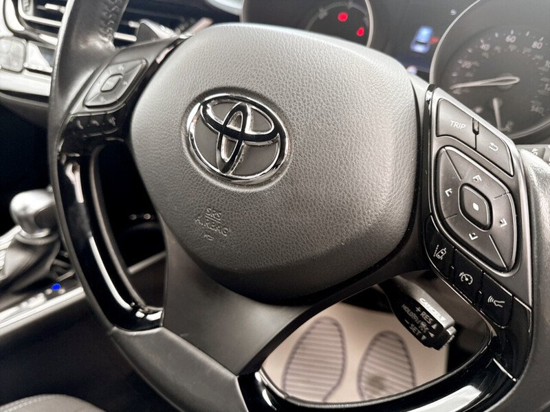 Used Toyota C-HR 2022 for sale - 76016052: Photo 33