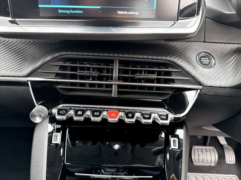 Used Peugeot E-2008 2022 for sale - 77447069: Photo 20