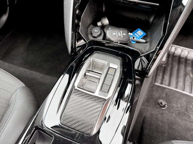 Used Peugeot E-2008 2022 for sale - 77447069: Photo 30