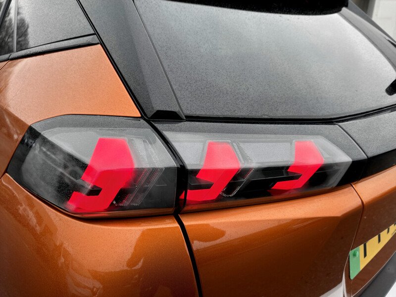 Used Peugeot E-2008 2022 for sale - 77447069: Photo 32