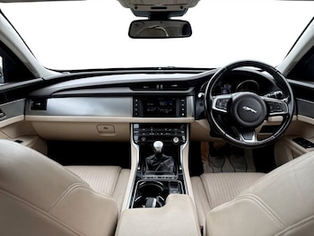 Used Jaguar XF 2018 for sale - 76206665: Photo