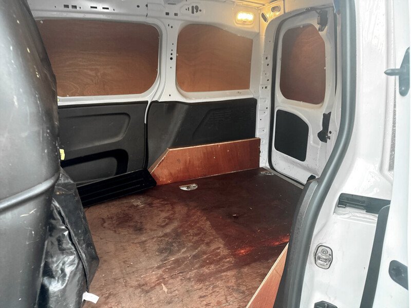 Used Peugeot Partner 2021 for sale - 77365183: Photo 11