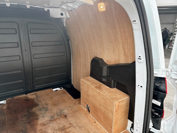 Used Ford Transit Courier 2023 for sale - 76245536: Photo 10