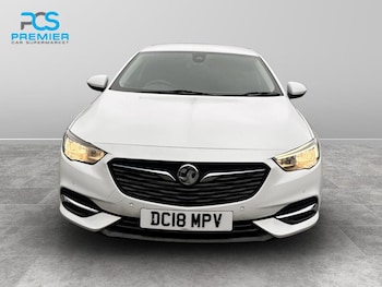 Used Vauxhall Insignia 2018 for sale - 77461200: Photo