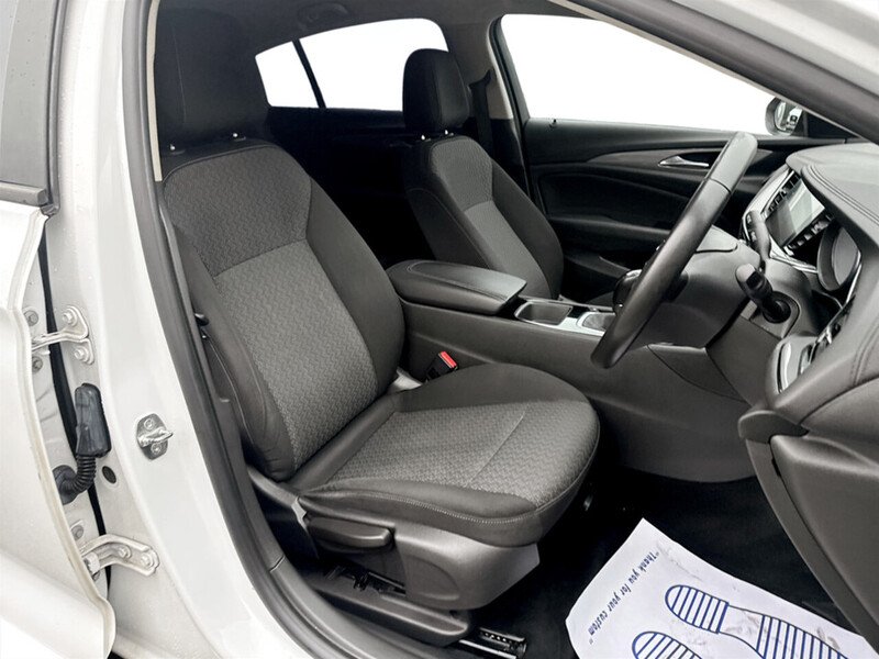 Used Vauxhall Insignia 2018 for sale - 77461200: Photo 9