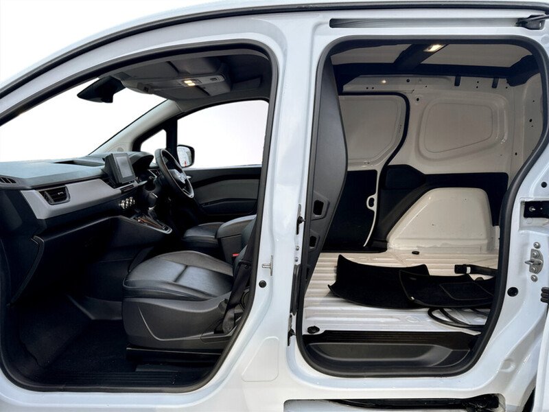 Used Nissan Other 2023 for sale - 77303224: Photo 17