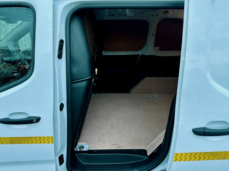 Used Peugeot Partner 2023 for sale - 76694328: Photo 21