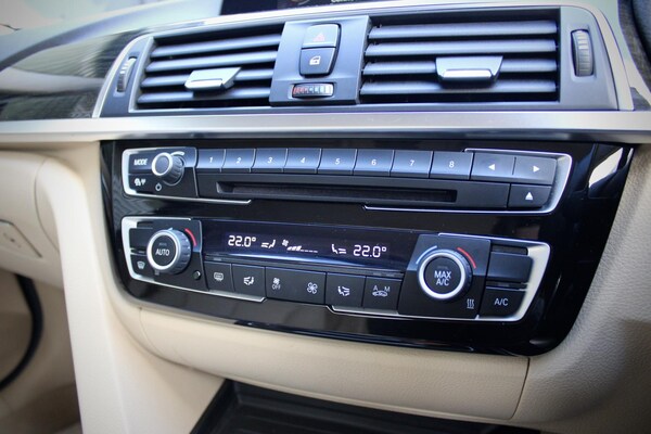 Used BMW 3 Series 2015 for sale - 73179184: Photo 38