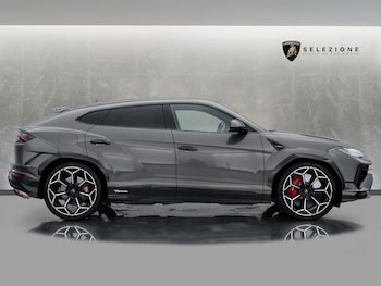Used Lamborghini Urus 2023 for sale - 78903683: Photo