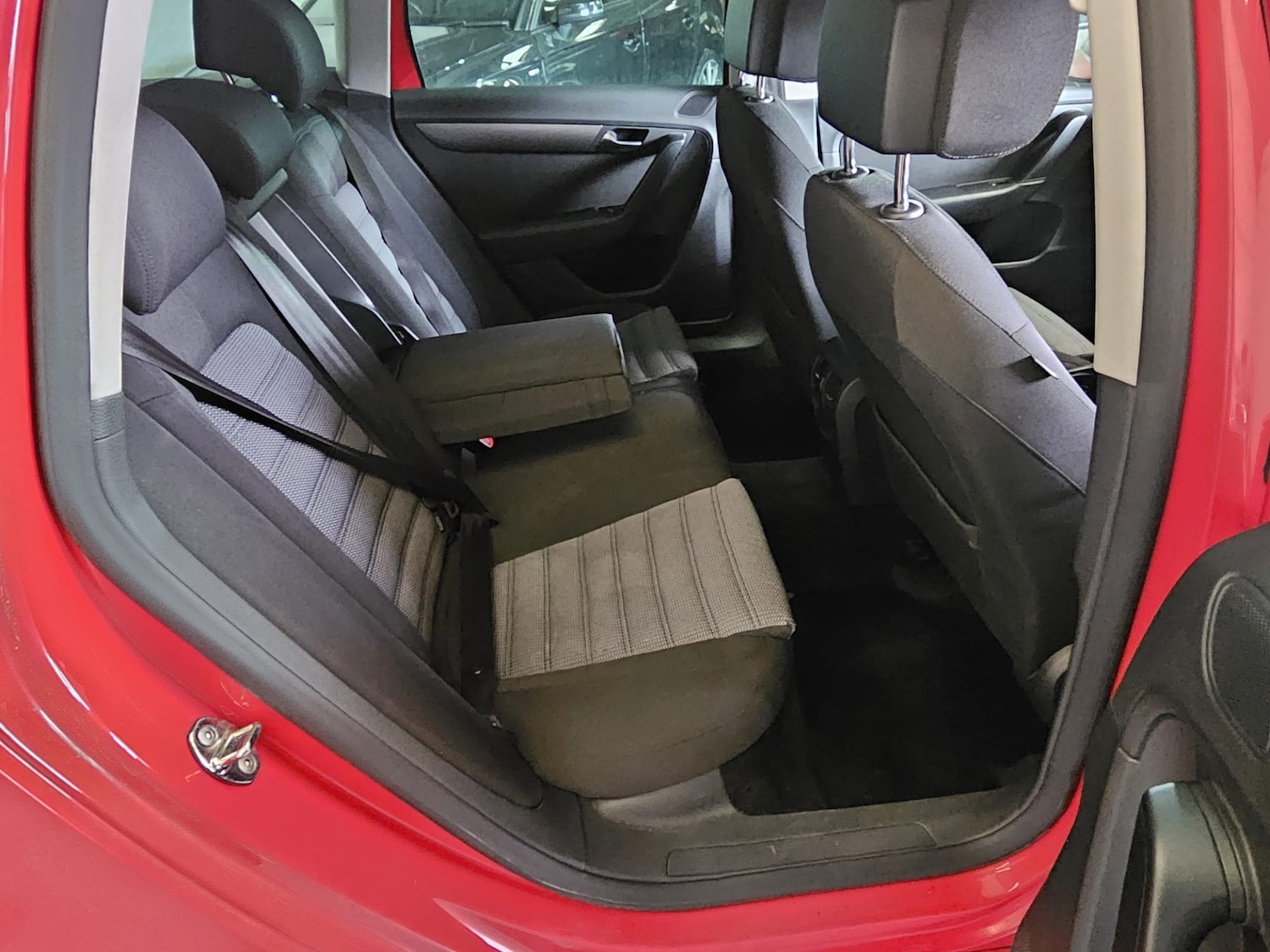 Used Volkswagen Passat 2011 for sale - 78025348: Photo 10