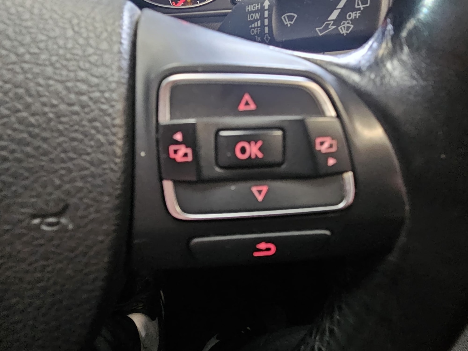 Used Volkswagen Passat 2011 for sale - 78025348: Photo 18