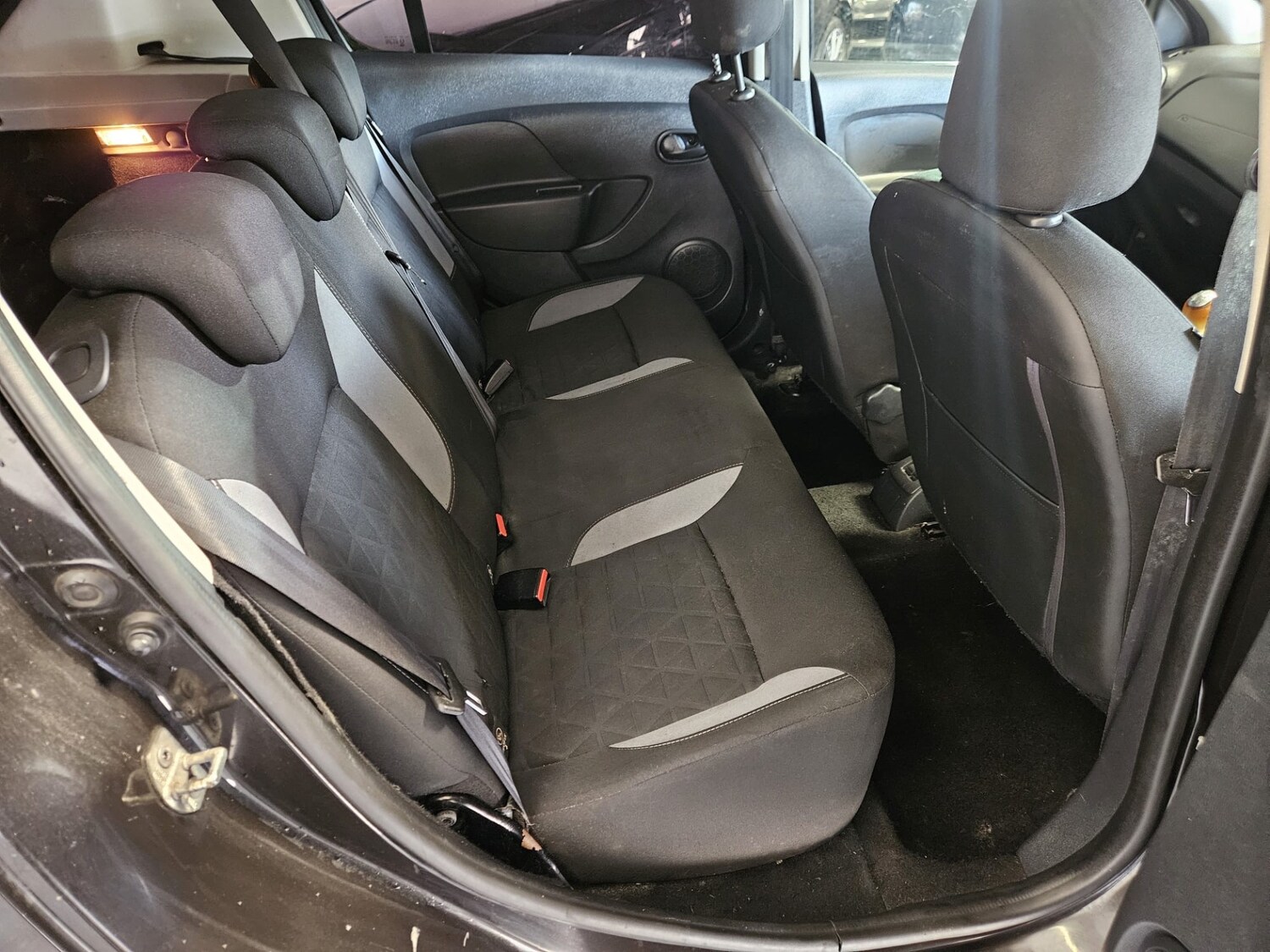 Used Dacia Sandero Stepway 2014 for sale - 78025522: Photo 19