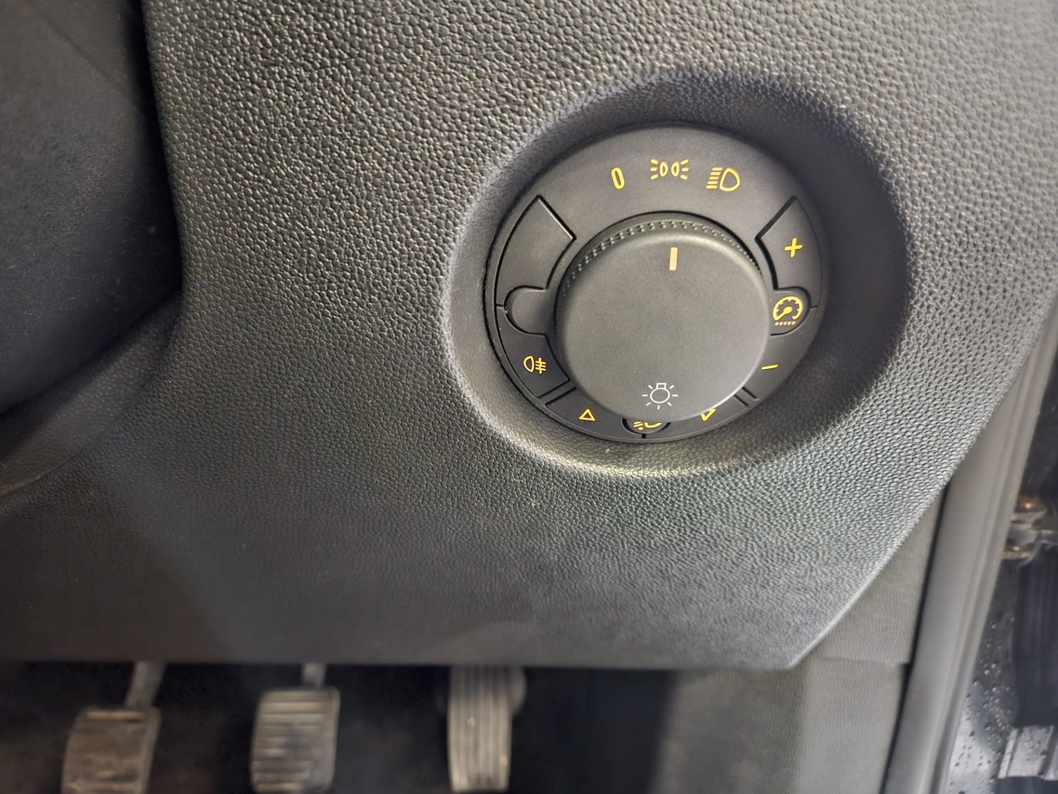 Used Vauxhall Corsa 2009 for sale - 77141023: Photo 15