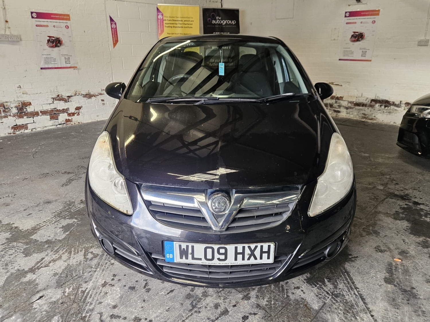 Used Vauxhall Corsa 2009 for sale - 77141023: Photo 2