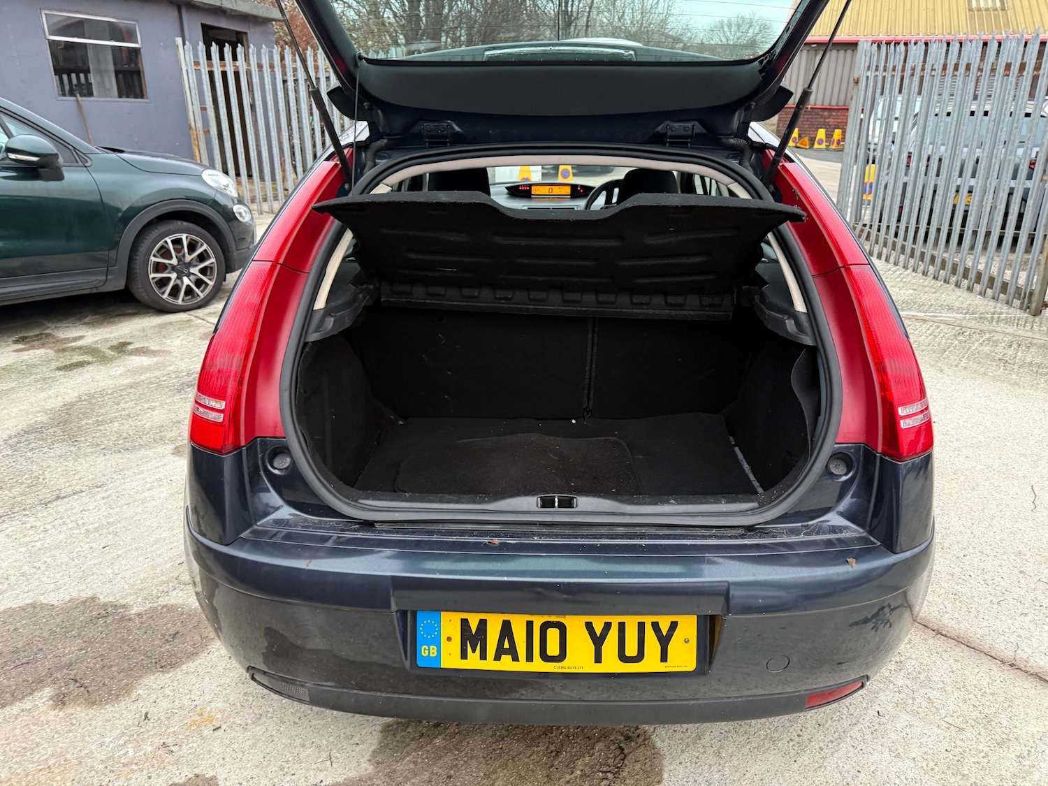 Used Citroen C4 2010 for sale - 77058445: Photo 8