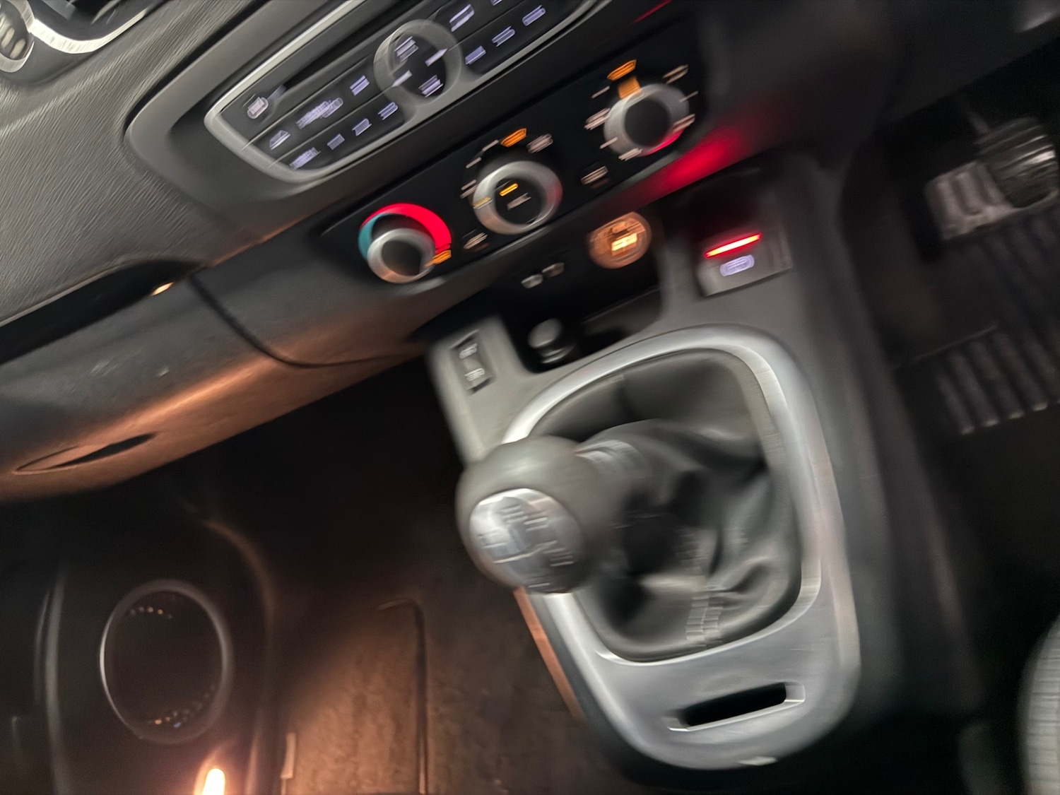 Used Renault Scenic 2011 for sale - 77522267: Photo 13