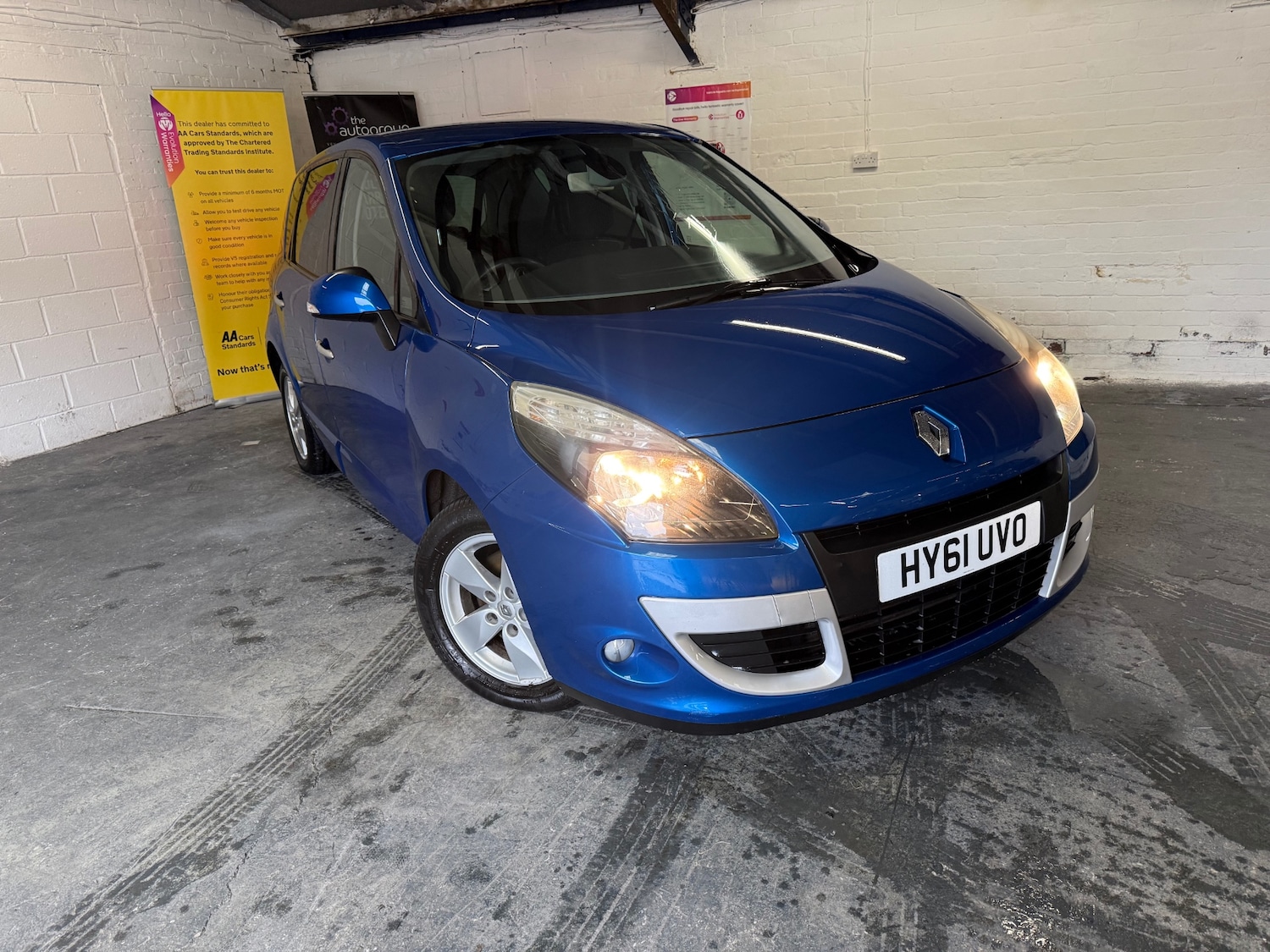 Used Renault Scenic 2011 for sale - 77522267: Photo 2