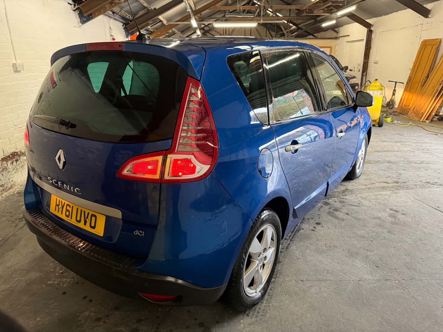 Used Renault Scenic 2011 for sale - 77522267: Photo 8