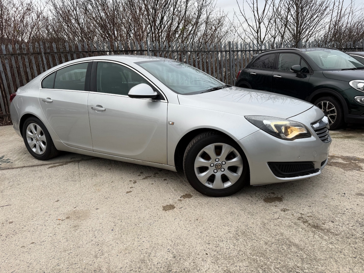 Used Vauxhall Insignia 2014 for sale - 77058449: Photo 2