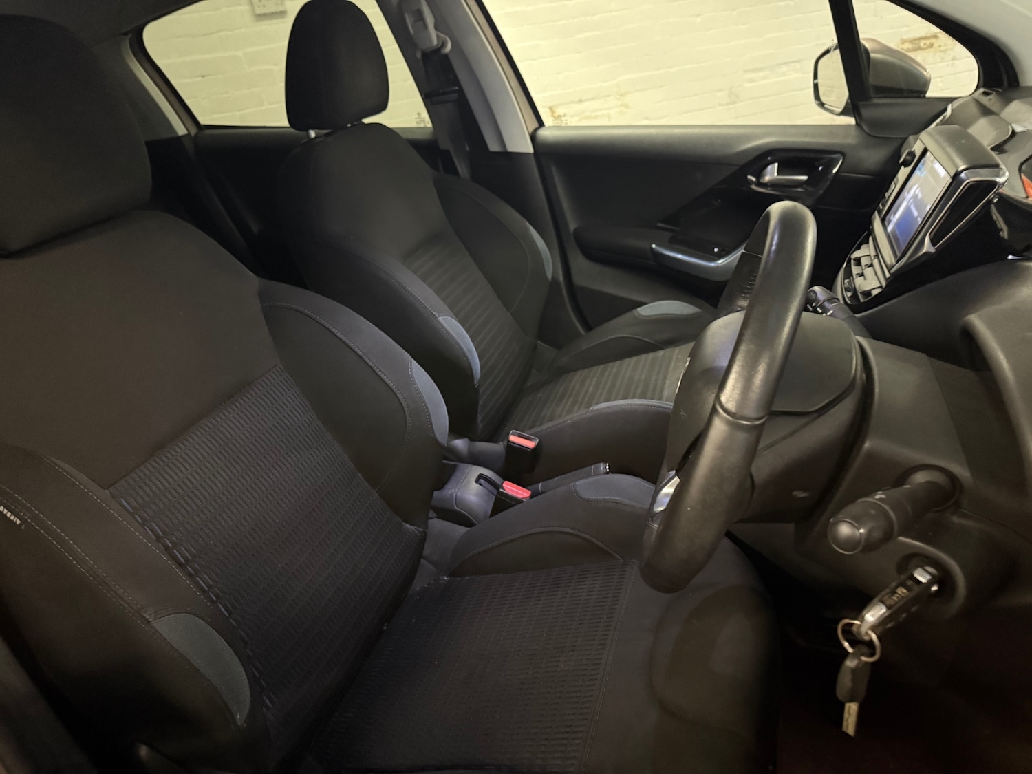 Used Peugeot 208 2012 for sale - 77141028: Photo 11