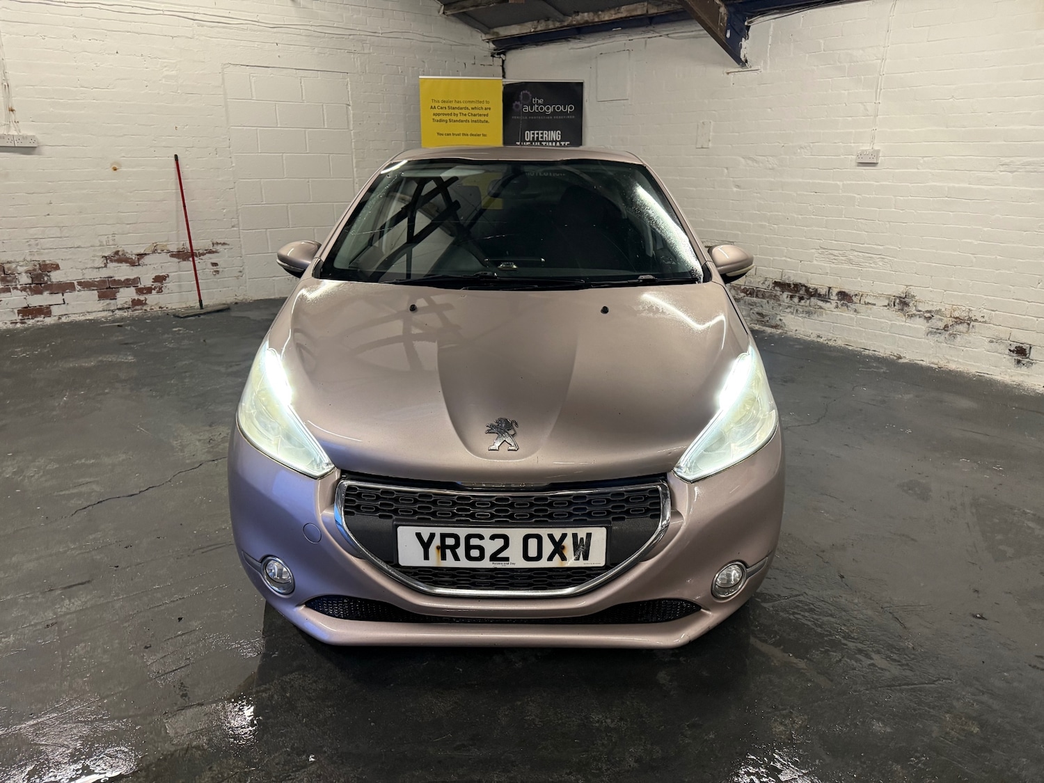 Used Peugeot 208 2012 for sale - 77141028: Photo 3