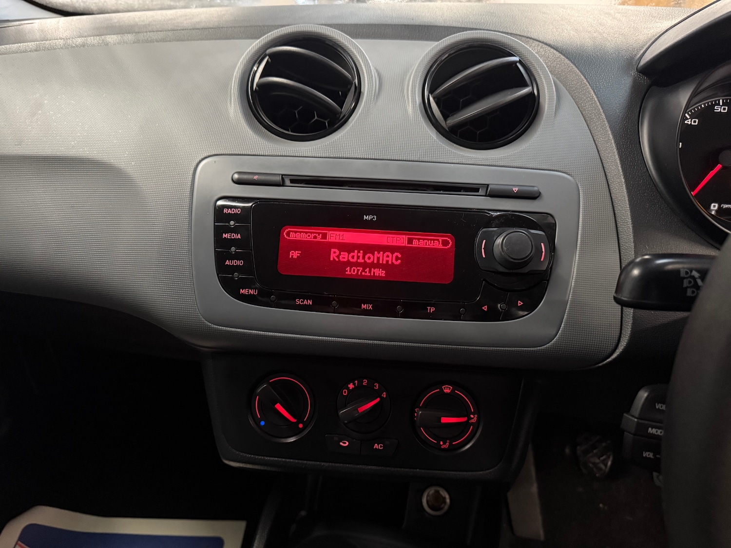 Used SEAT Ibiza 2013 for sale - 77141020: Photo 13