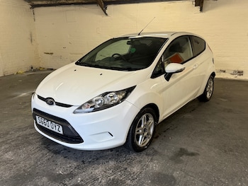 Used Ford Fiesta 2010 for sale - 77304041: Photo