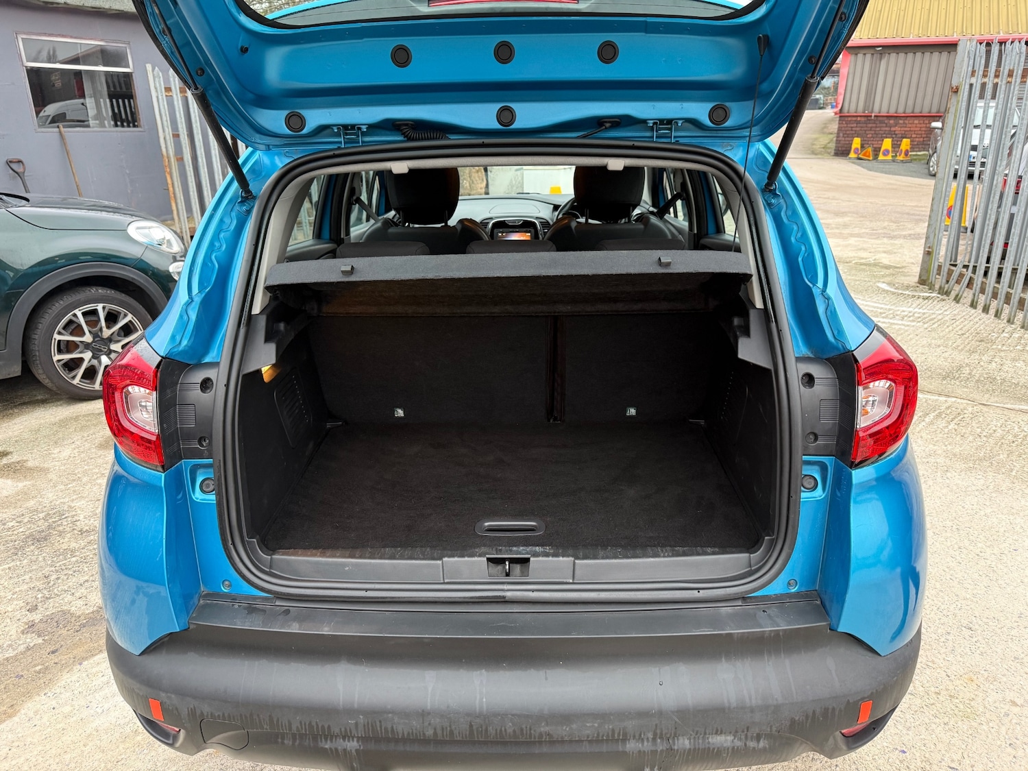 Used Renault Captur 2014 for sale - 77058454: Photo 11