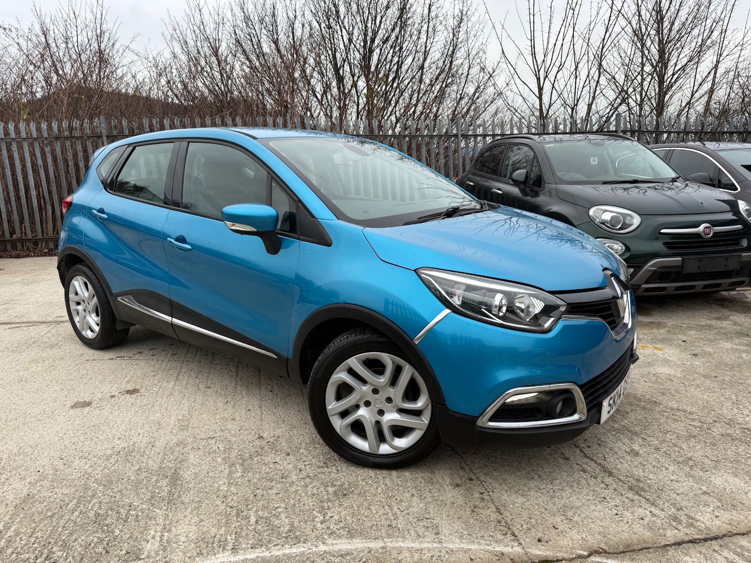 Used Renault Captur 2014 for sale - 77058454: Photo 2