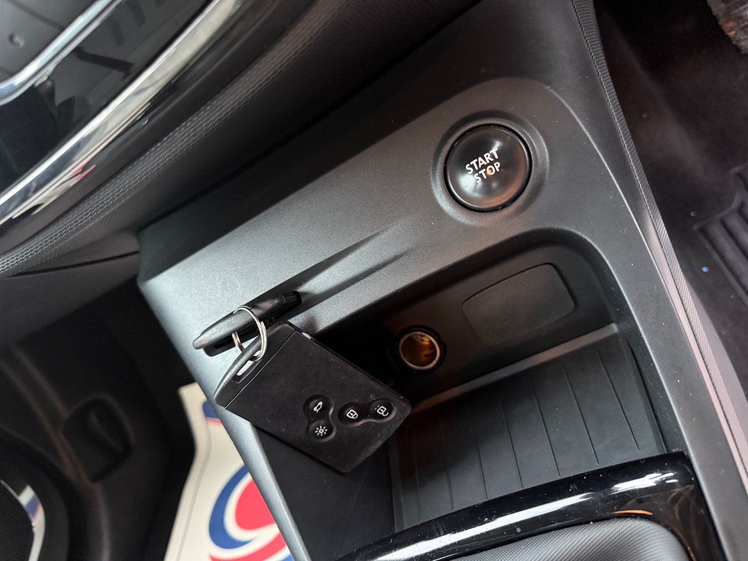 Used Renault Captur 2014 for sale - 77058454: Photo 24