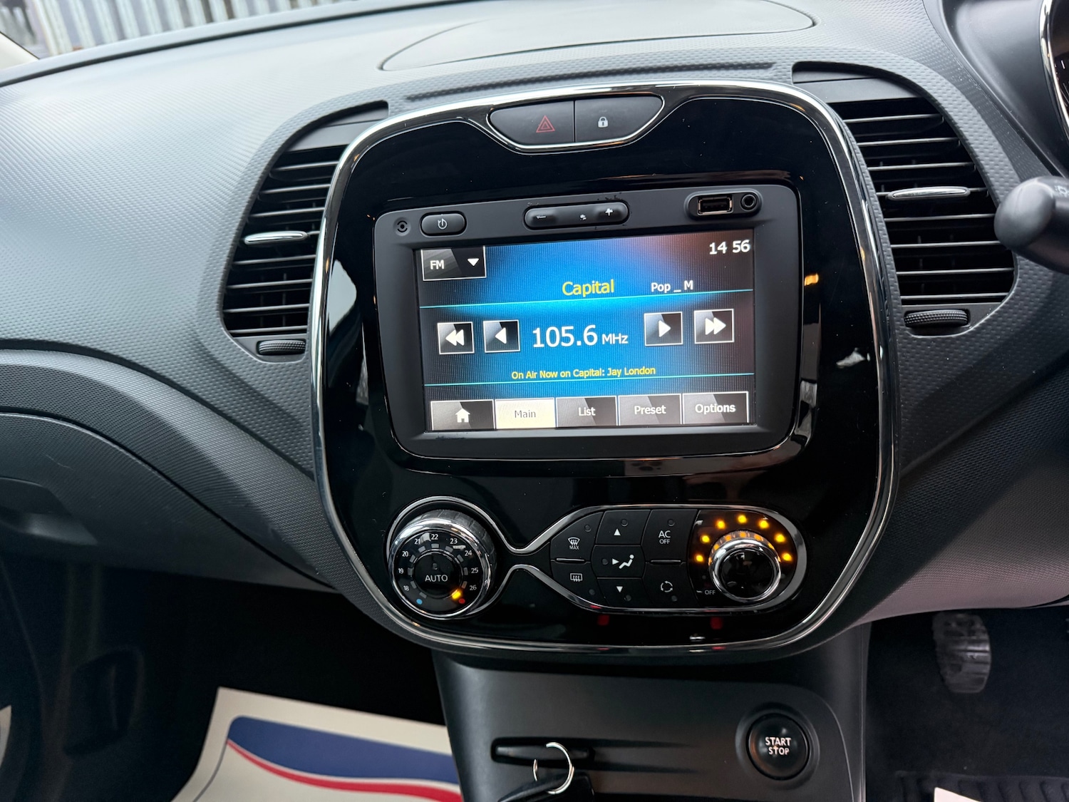 Used Renault Captur 2014 for sale - 77058454: Photo 25