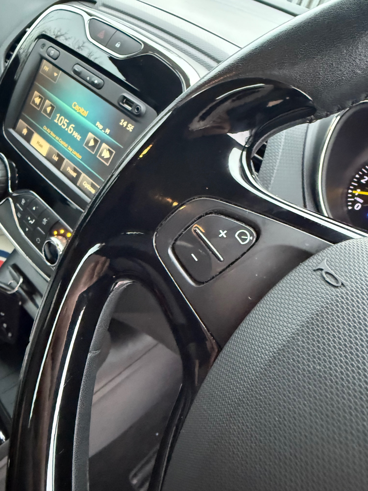 Used Renault Captur 2014 for sale - 77058454: Photo 26