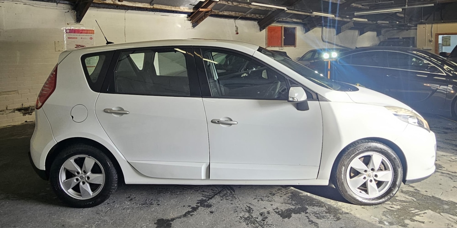 Used Renault Scenic 2010 for sale - 77141017: Photo 13