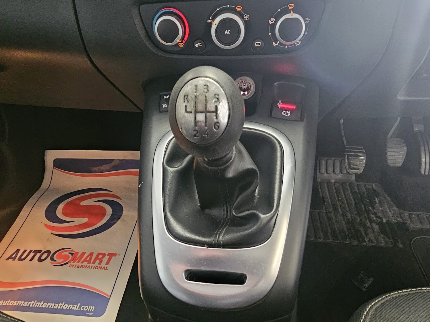 Used Renault Scenic 2010 for sale - 77141017: Photo 14