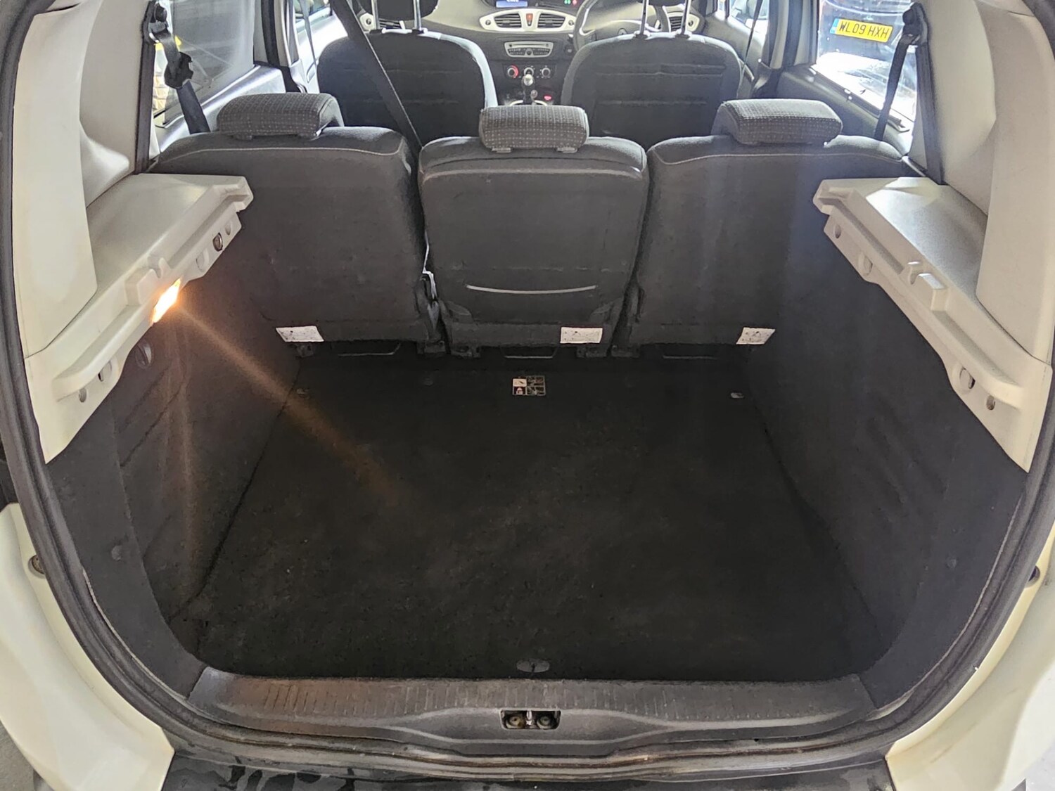 Used Renault Scenic 2010 for sale - 77141017: Photo 17