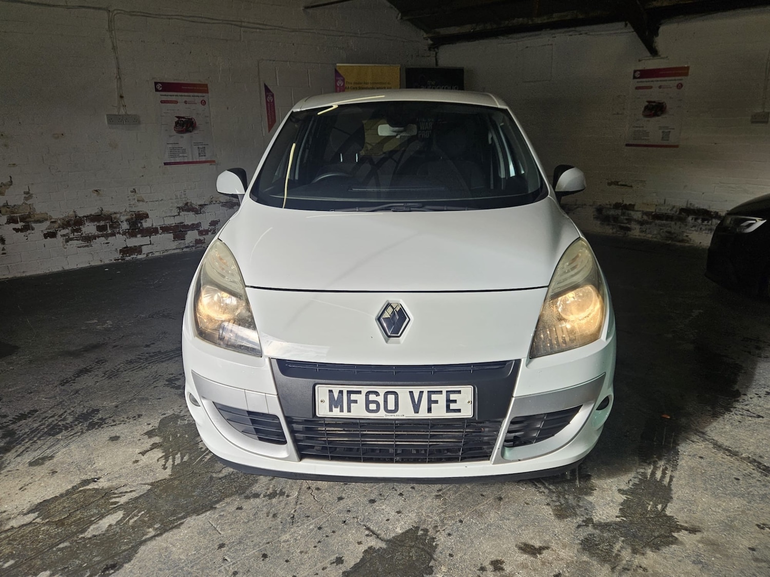 Used Renault Scenic 2010 for sale - 77141017: Photo 2