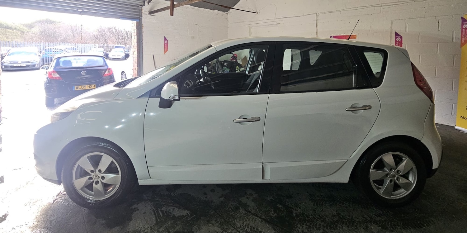 Used Renault Scenic 2010 for sale - 77141017: Photo 3