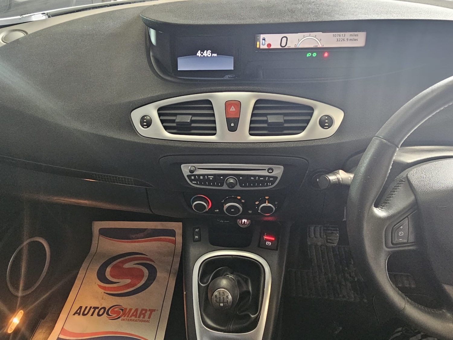 Used Renault Scenic 2010 for sale - 77141017: Photo 6