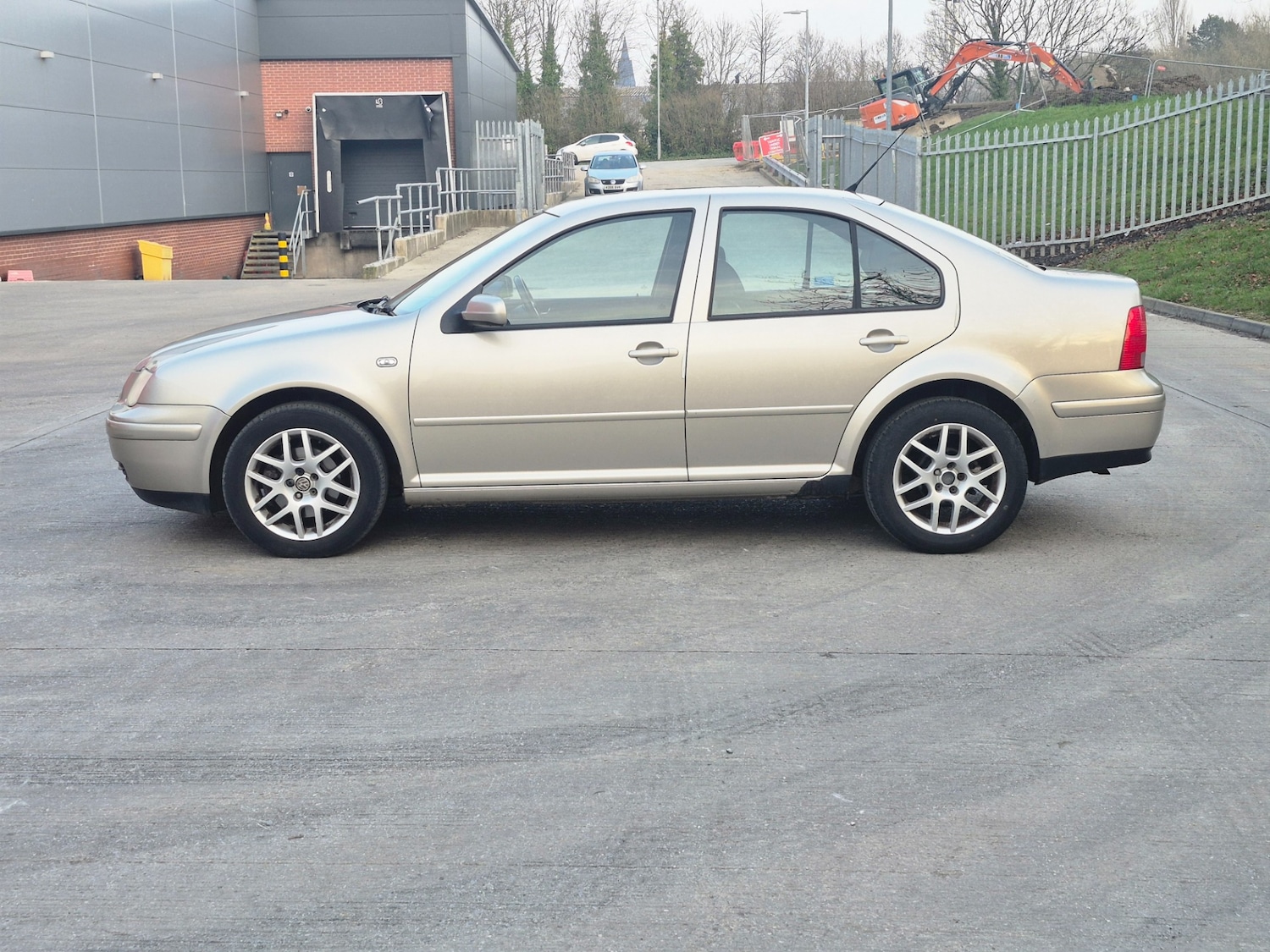 Used Volkswagen Bora 2004 for sale - 77766826: Photo 4